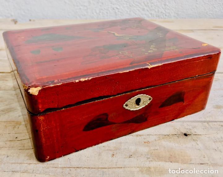Cajas y cajitas met&aacute;licas: CAJA DE MADERA ESTILO ORIENTAL JOYERO A&Ntilde;OS 60 CHINO O JAPONES CON TAPA PARA JOYAS ANILLOS COLGANTES