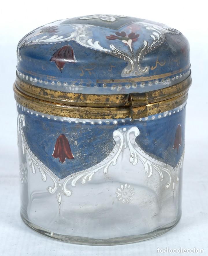 Blechdosen und Kisten: Caja en cristal esmaltado con borde en metal siglo XIX