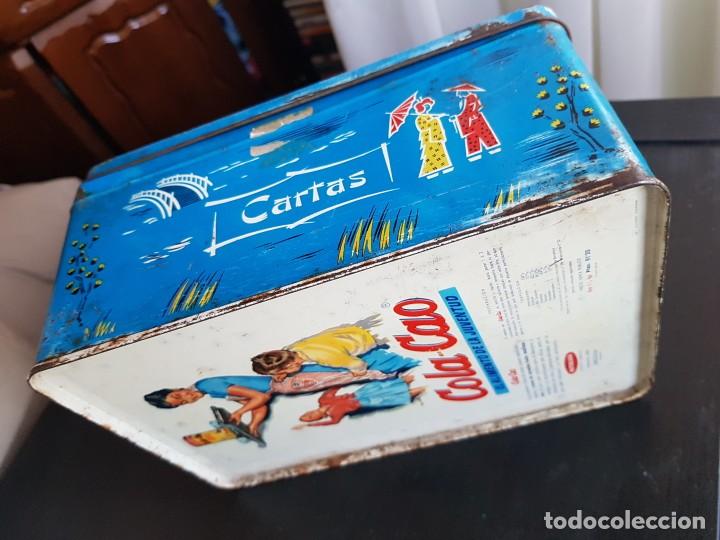 Cajas y cajitas met&aacute;licas: CAJA MET&Aacute;LICA DE HOJALATA COLA CAO ORIGINAL A&Ntilde;OS 60 CARTAS