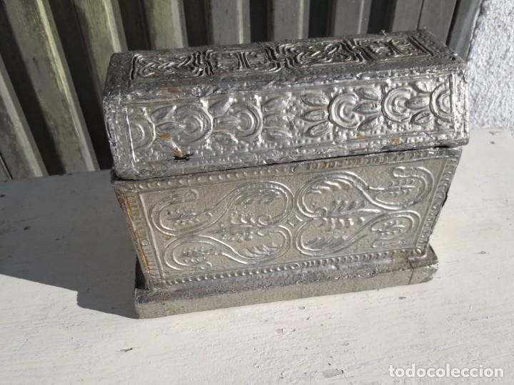 Cajas y cajitas met&aacute;licas: Caja forrada de esta&ntilde;o - Foto 1