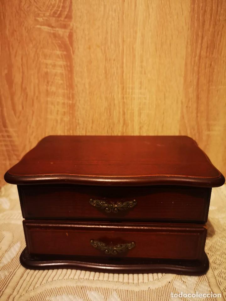 Cajas y cajitas met&aacute;licas: Caja joyero de madera