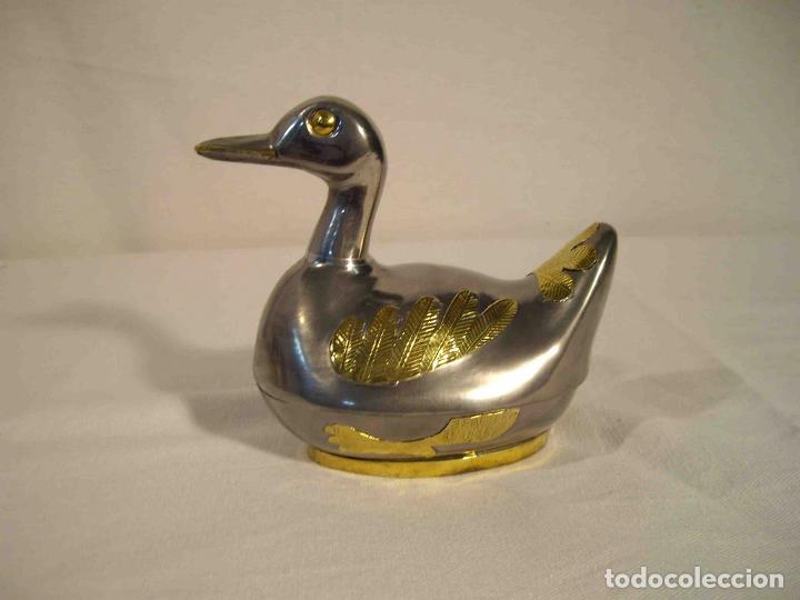 Blechdosen und Kisten: CAJA METAL PATO B