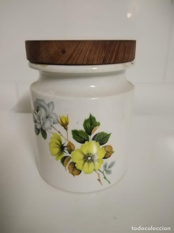 Cajas y cajitas met&aacute;licas: Bote de cer&aacute;mica antiguo