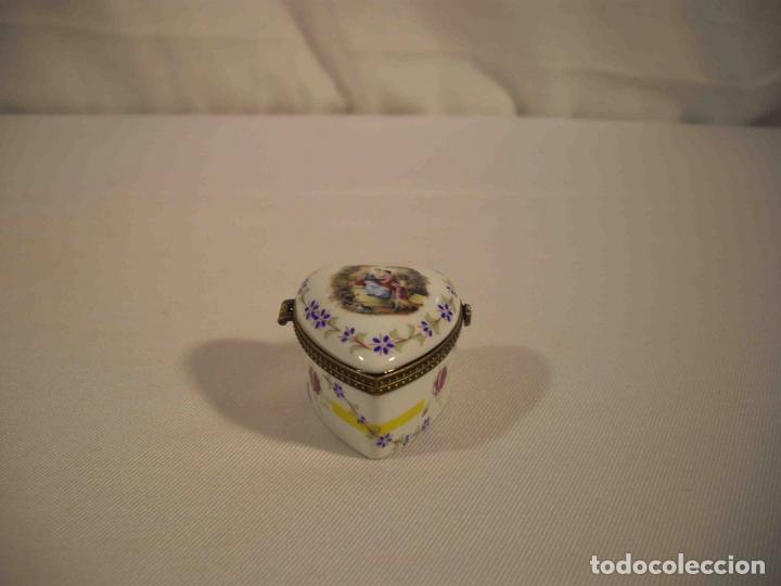 Blechdosen und Kisten: CAJITA PORCELANA LIMOGES CORAZON A