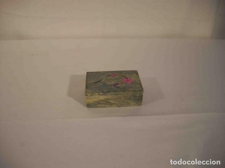 CAJA PIEDRA FLOR 10