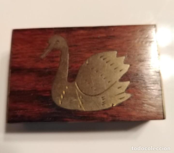 Cajas y cajitas met&aacute;licas: Peque&ntilde;a caja de madera decorada con cisne - Foto 1