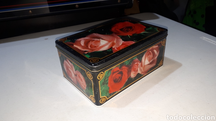 Cajas y cajitas met&aacute;licas: Antigua caja Colacao cola cao tem&aacute;tica ROSAS