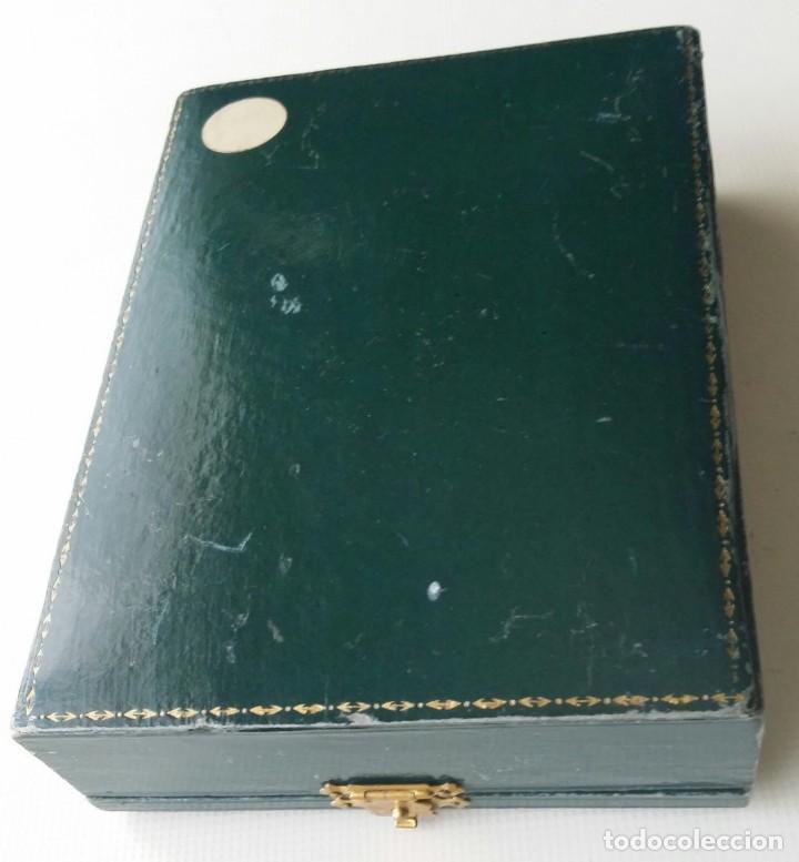 Cajas y cajitas met&aacute;licas: CAJA DE CARTON VILLANUEVA Y LAISECA JOYEROS MADRID