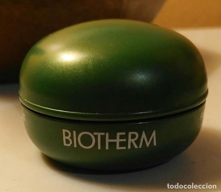 Cajas y cajitas met&aacute;licas: 91 Peque&ntilde;o frasco / cajita crema BIOTHERM age fitness nuit - Vac&iacute;a - 5cm di&aacute;metro