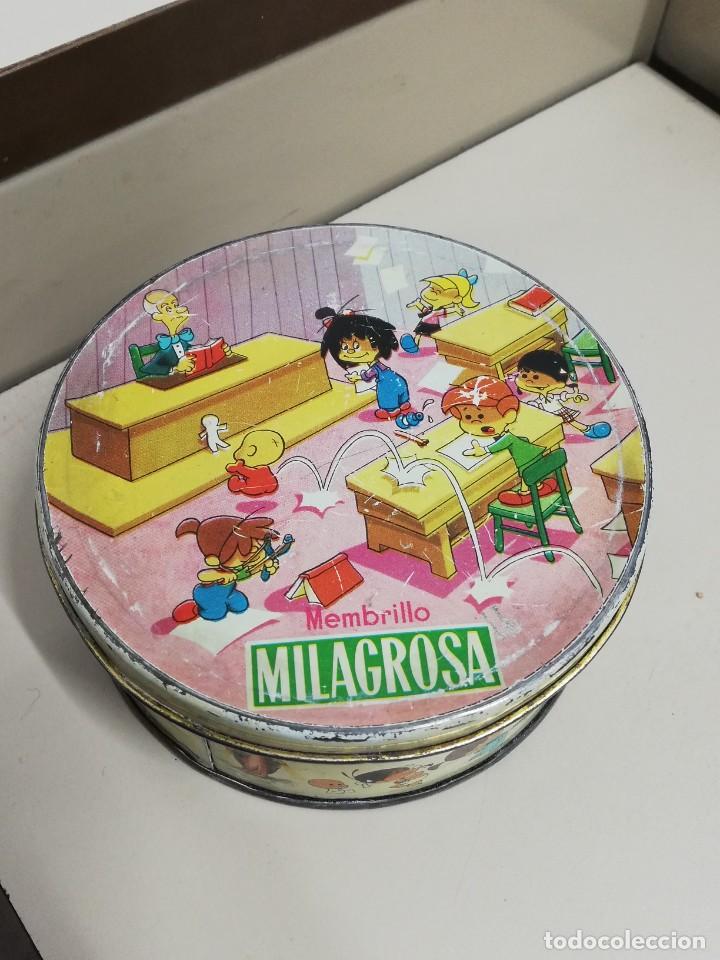 Blechdosen und Kisten: CAJA DE LATA CON PUBLICIDAD DE MEMBRILLO MILAGROSA, CON LA FAMILIA TELERIN, MIDE 11 X 5 CMS DE ALTO.