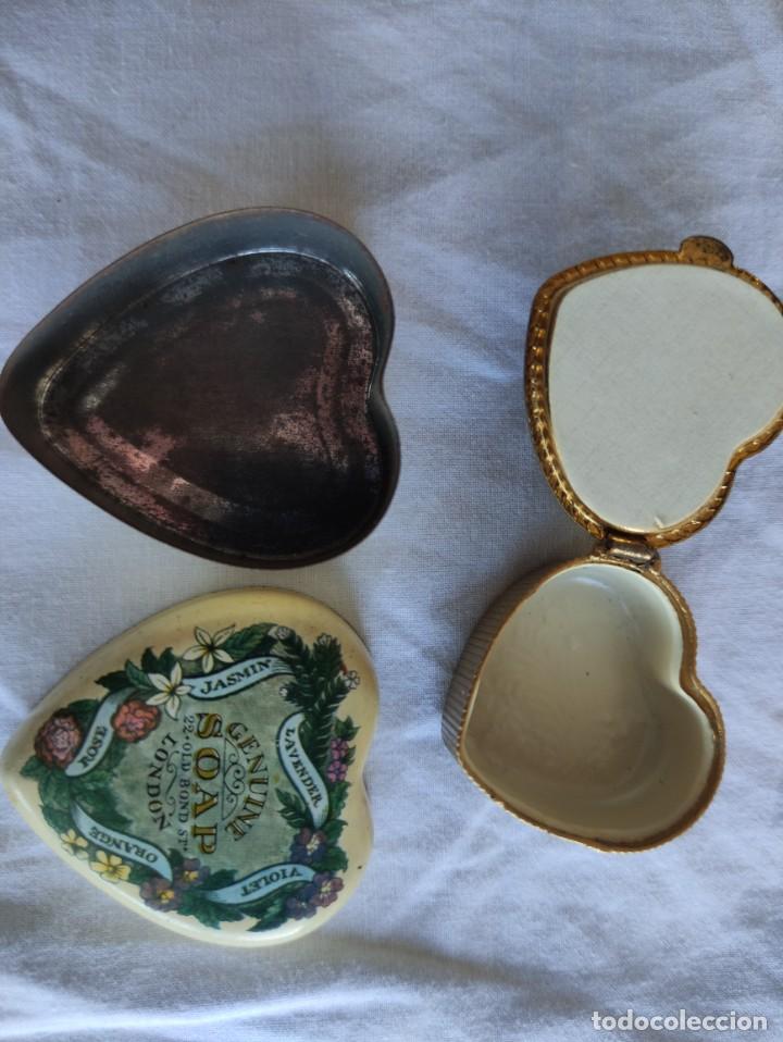 Cajas y cajitas met&aacute;licas: Cajitas metalicas con forma de corazon - Foto 2