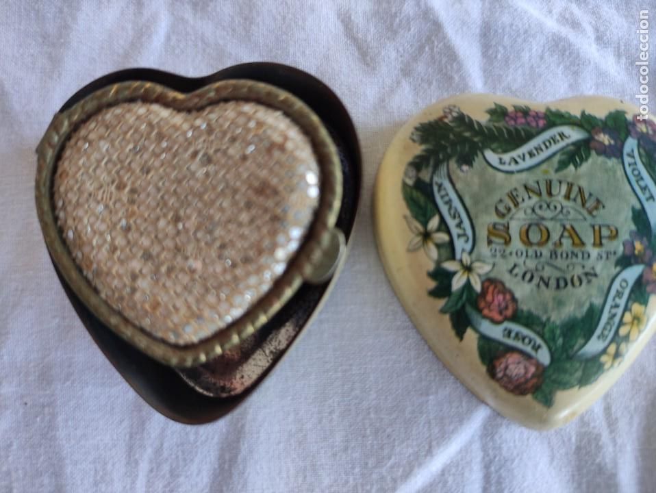 Cajas y cajitas met&aacute;licas: Cajitas metalicas con forma de corazon - Foto 1