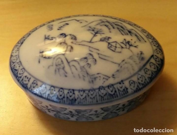 Cajas y cajitas met&aacute;licas: M75 Caja / cajita porcelana ovalada - decoraci&oacute;n oriental azul - 10cm x 6.50cm x 4cm