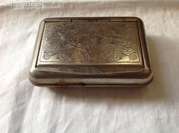 Cajas y cajitas met&aacute;licas: Caja para tabaco de metal - Foto 1