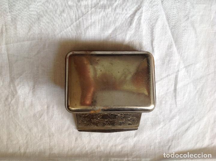 Cajas y cajitas met&aacute;licas: Caja para tabaco de metal - Foto 3