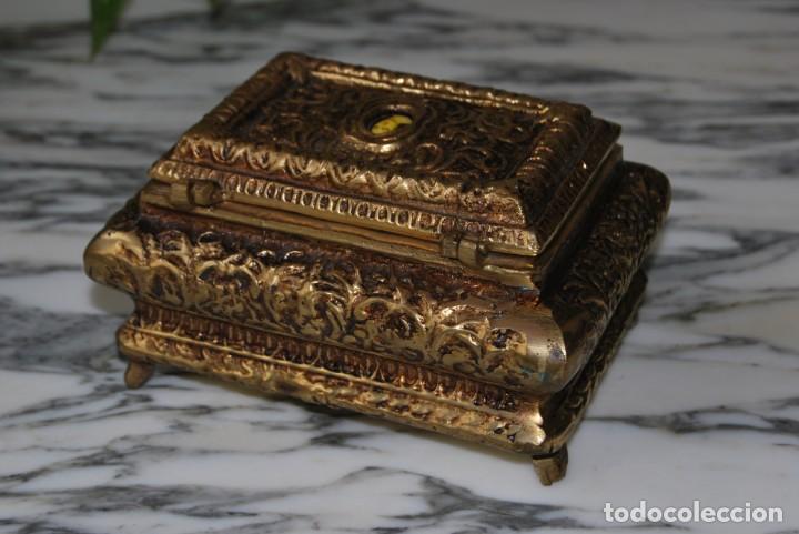 Cajas y cajitas met&aacute;licas: ANTIGUA CAJA DE BRONCE - JOYERO - Foto 4