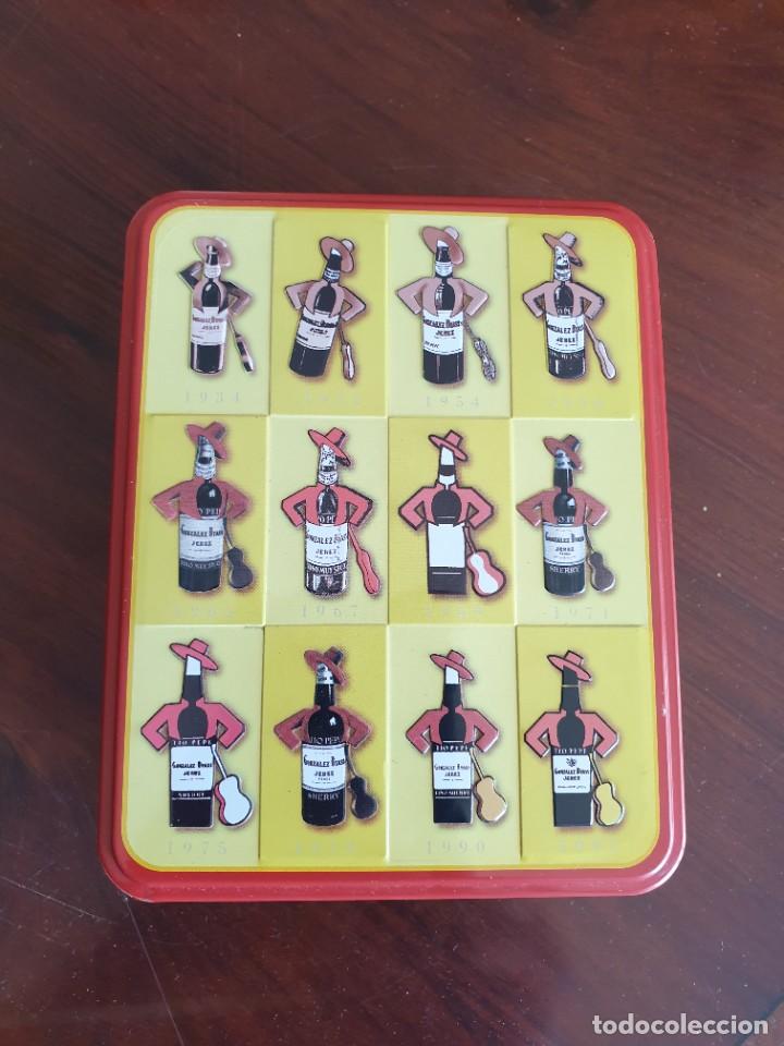 Caixas e caixinhas met&aacute;licas: CAJA MET&Aacute;LICA TIO PEPE CON LOGOS DE 1934 A 1999