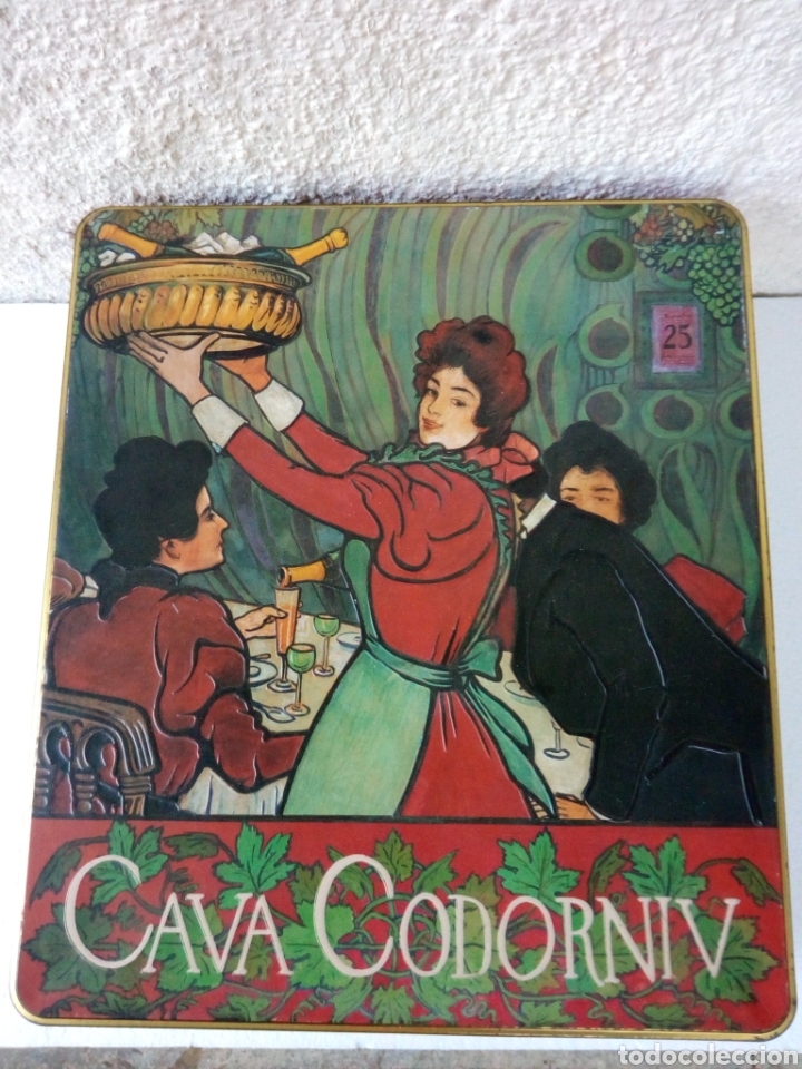 Cajas y cajitas met&aacute;licas: CAJA - CAVA CODORNIU - MANUEL RAVENTOS - 35 x 31 cm