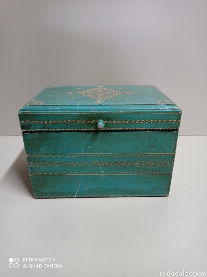 Caixas e caixinhas met&aacute;licas: Bonita caja de madera o ba&uacute;l , decorada con motivos tribales. Vintage.