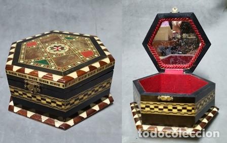 Cajas y cajitas met&aacute;licas: CAJA DE MADERA JOYERO EN MARROQUINERIA CON ESPEJO EN INTERIOR (CAJA VACIA) - CAJAMETALICA-1085