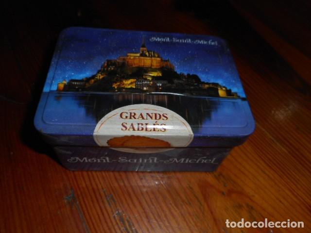 Cajas y cajitas met&aacute;licas: Caja met&aacute;lica Mont - Saint - Michel / Relieve / Lat&oacute;n / Grands sables / 12 x 9 x 6