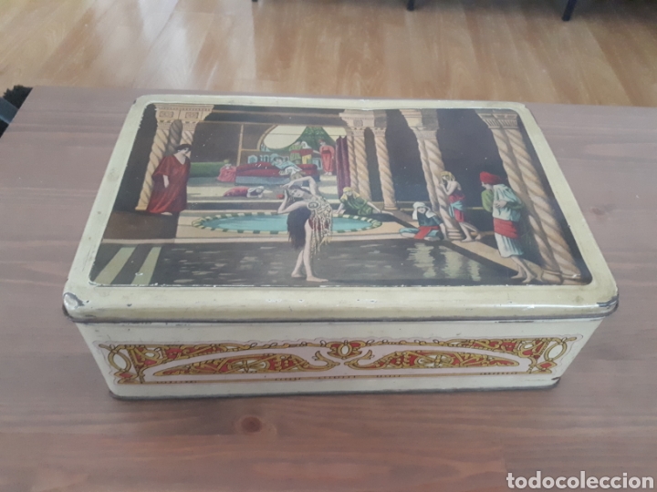 Cajas y cajitas met&aacute;licas: Antigua caja met&aacute;lica art. Deco imagen bailarina exotica