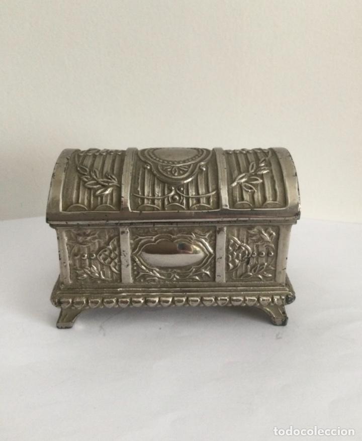 Cajas y cajitas met&aacute;licas: ANTIGUO COFRE, JOYERO - Foto 2