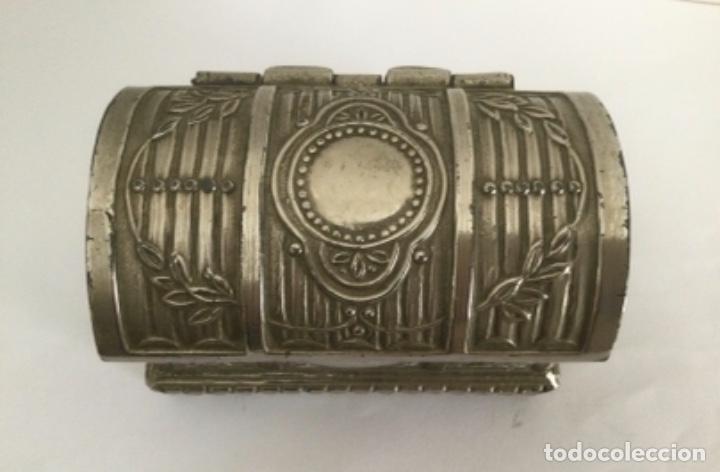 Cajas y cajitas met&aacute;licas: ANTIGUO COFRE, JOYERO - Foto 3
