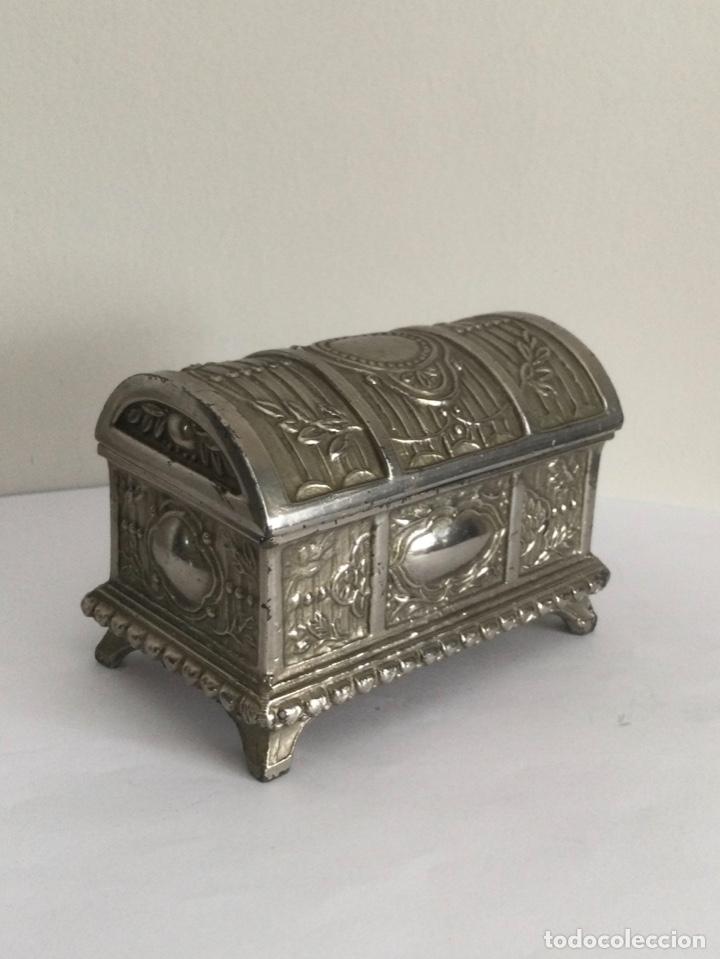 Cajas y cajitas met&aacute;licas: ANTIGUO COFRE, JOYERO - Foto 1