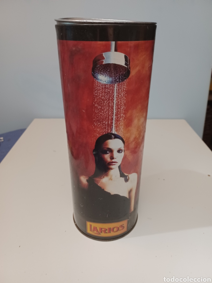 Cajas y cajitas met&aacute;licas: Tubo caja met&aacute;lica tubular Ginebra larios calendario de la moda a&ntilde;o 2002 de 29x11 cm diametro