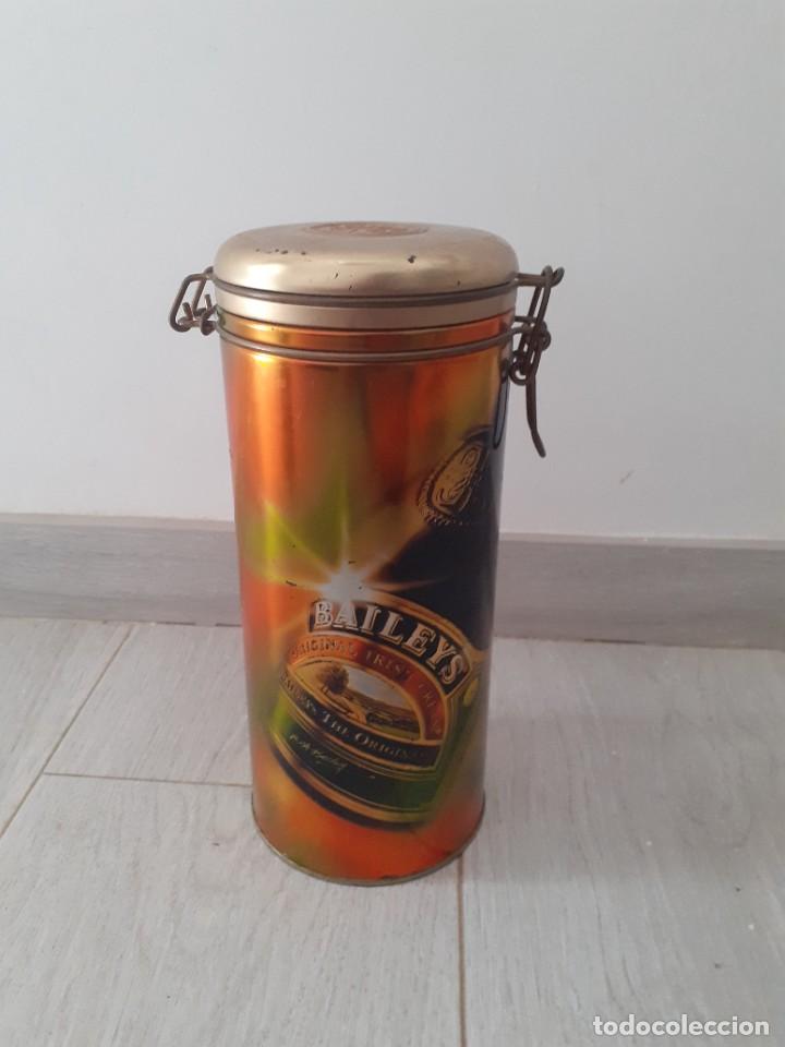 Boxes and metal boxes: LATA BOTELLERO BAILEYS