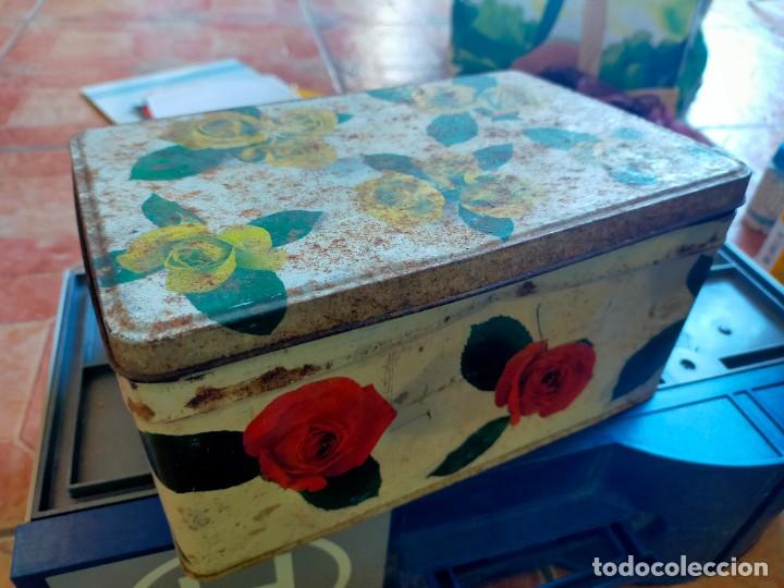 Cajas y cajitas met&aacute;licas: Antigua caja met&aacute;lica de Cola Cao Colacao Cacao 1500g Decorada.