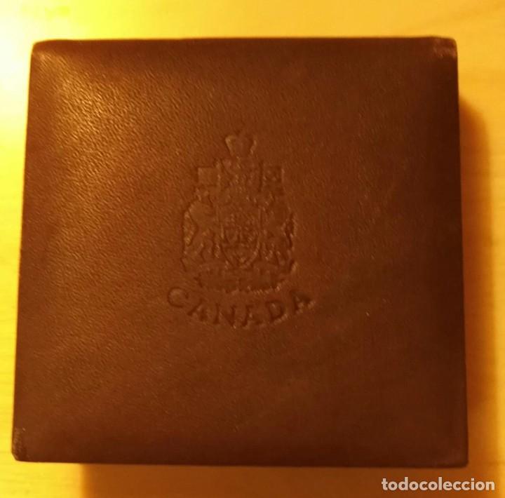Cajas y cajitas met&aacute;licas: 120 Caja moneda vac&iacute;a polipiel/madera marr&oacute;n - Impreso Escudo y Canad&aacute; - Olympic Coins 1976 - Canad&aacute;