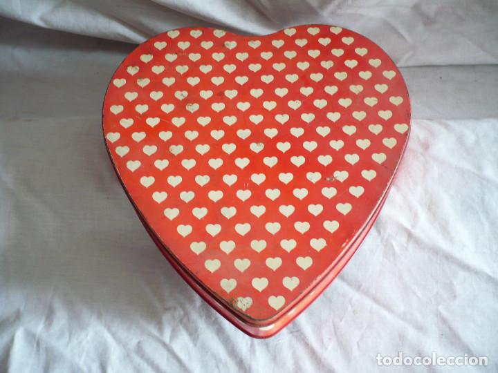 Cajas y cajitas met&aacute;licas: Caja de lata en forma de coraz&oacute;n - Foto 1