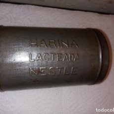 Cajas y cajitas metálicas: ANTIGUA LATA DE HARINA LACTEADA DE NESTLE. Lote 287720718