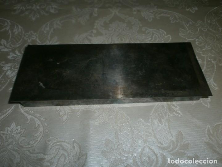 Cajas y cajitas met&aacute;licas: Caja metalica cajita joyero, grabada Ferran, medida 21X8X2 cm.