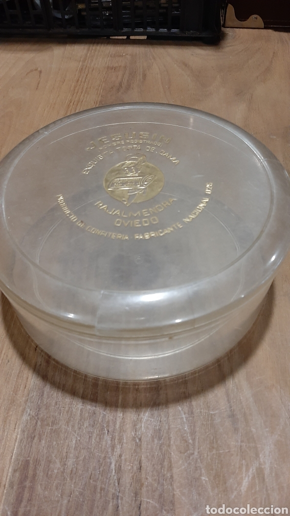 Caixas e caixinhas met&aacute;licas: OVIEDO JESULIN TORTA DE DAMA CONFITER&Iacute;A