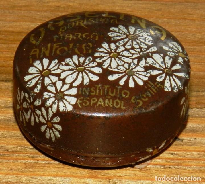 Blechdosen und Kisten: Antigua caja con publicidad de vaselina marca Anfora, instituto espa&ntilde;ol, Sevilla, mide 4 x 2 cms.