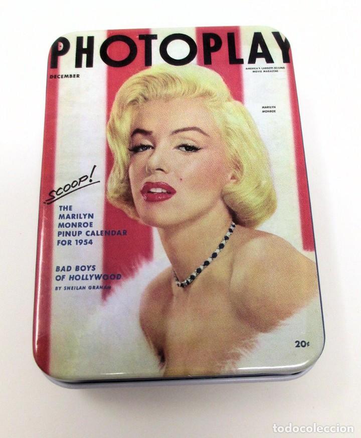 Cajas y cajitas met&aacute;licas: Marilyn Monroe en la cubierta de la revista Photoplay de 1953. Caja met&aacute;lica de 6 x 9 cm.