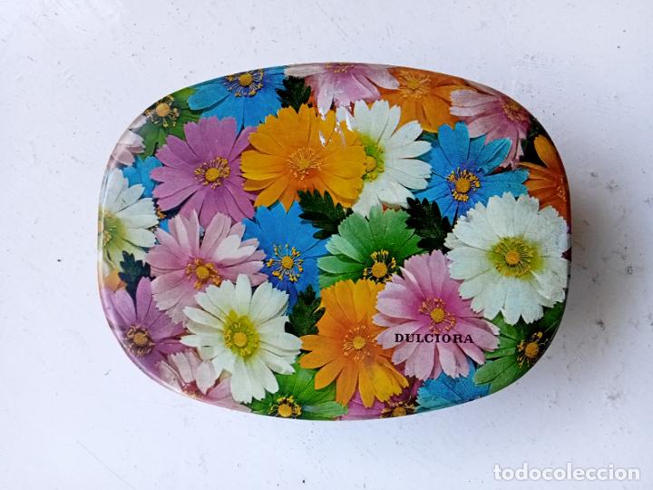 Cajas y cajitas metálicas: Caja metálica de caramelos Dulciora, grabado con flores - Foto 2 - 299731843