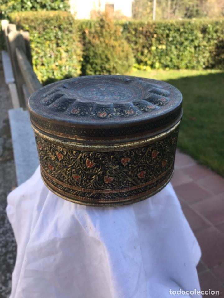 Boxes and metal boxes: Caja metalica, bombones- caramelos, adamasquinada