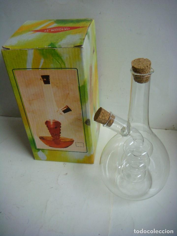 Cajas y cajitas met&aacute;licas: BOTELLA ACEITERA VINAGRERA EN CRISTAL ES NUEVA CON SU CAJA DE ORIGEN (&)