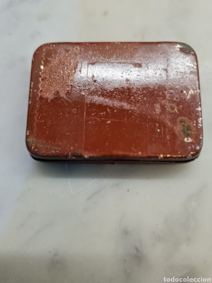 Cajas y cajitas met&aacute;licas: Caja de agujas,llena - Foto 2