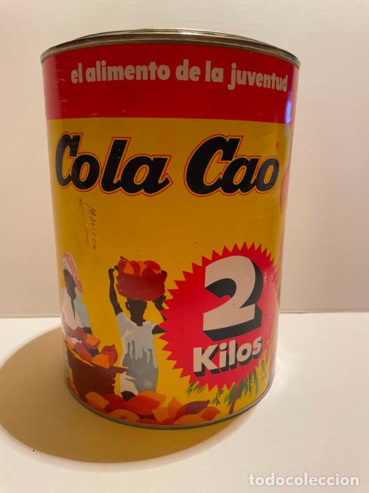 Cajas y cajitas met&aacute;licas: BOTE DE COLA CAO DE 2 KG.