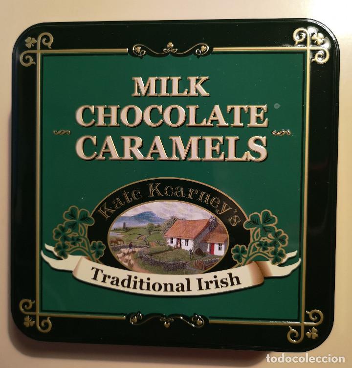 Bo&icirc;tes et petites bo&icirc;tes m&eacute;talliques: CAJA METALICA IRLANDA - KATE KEARNEY'S - MILK CHOCOLATE CARAMELS