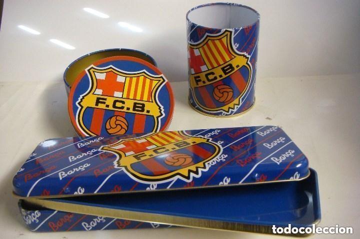 Blechdosen und Kisten: JUEGO CAJITA REDONDA PLUMIER Y PORTALAPICES CON EL ESCUDO C.F. BARCELONA-