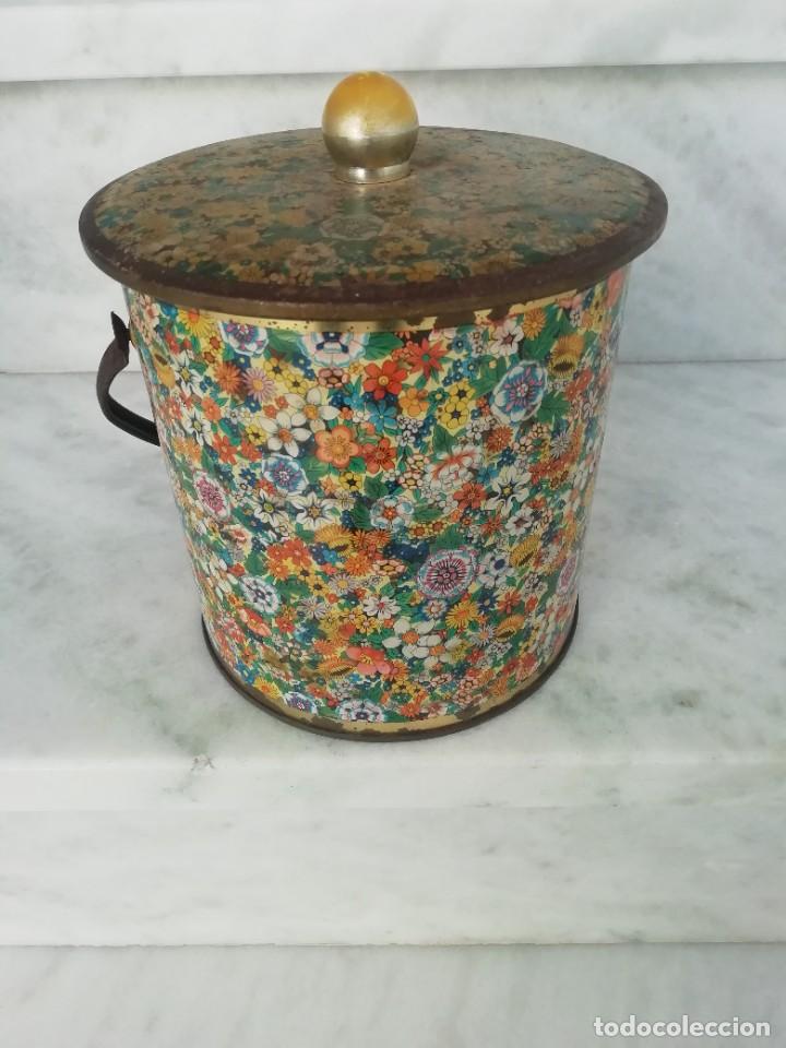 Cajas y cajitas met&aacute;licas: Lata bombonera vintage fabricada en holanda