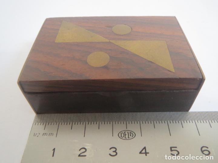Cajas y cajitas met&aacute;licas: CAJITA RECTANGULAR DE MADERA CON ADORNOS DE LATON - Foto 6