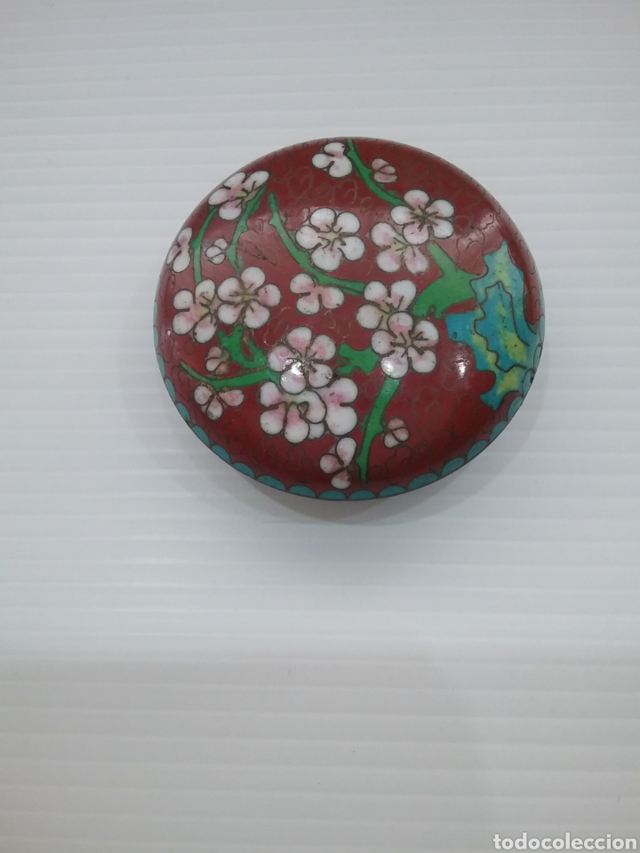 Cajas y cajitas met&aacute;licas: Cajita redonda en metal de cloisonne