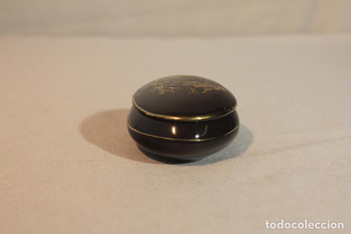 Cajas y cajitas met&aacute;licas: CAJA PORCELANA OVALADA - Foto 3